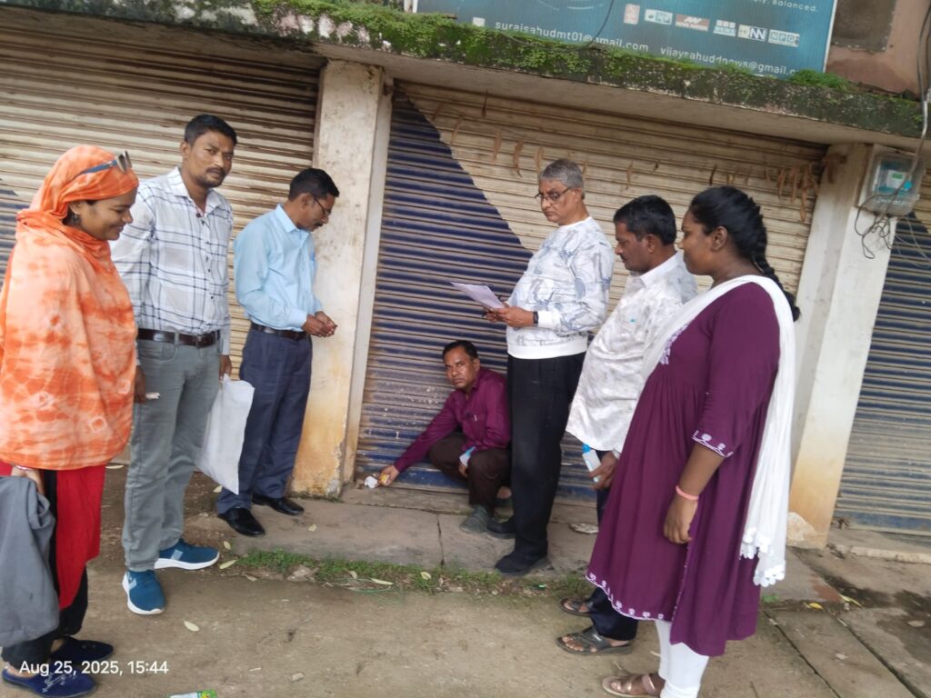 धमतरी : दुकान सीलिंग और वसूली कार्रवाई शुरू, पांच दुकानें सील 2 1000356484