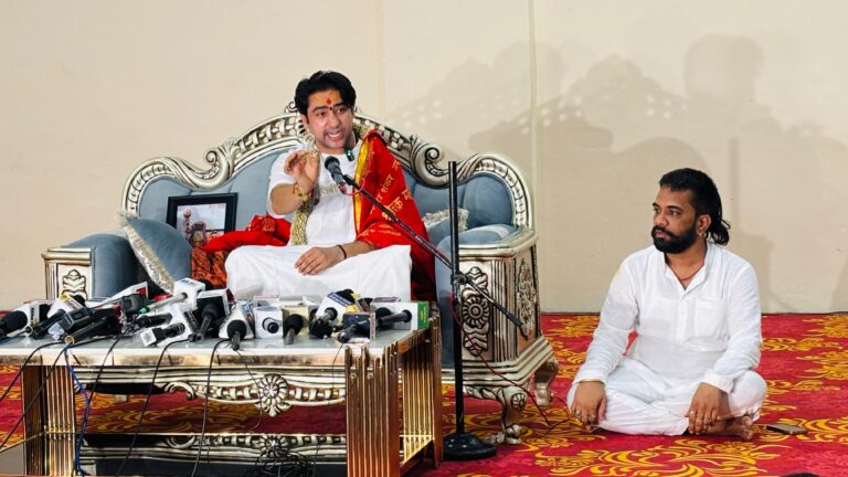 छग में तहसील स्तर पर पांच-पांच हजार गौ-अभ्‍यारण्‍य बना दिया जाए तो हमारी गौ माता सुरक्षित हो जाएंगी : पं. धीरेंद्र शास्त्री